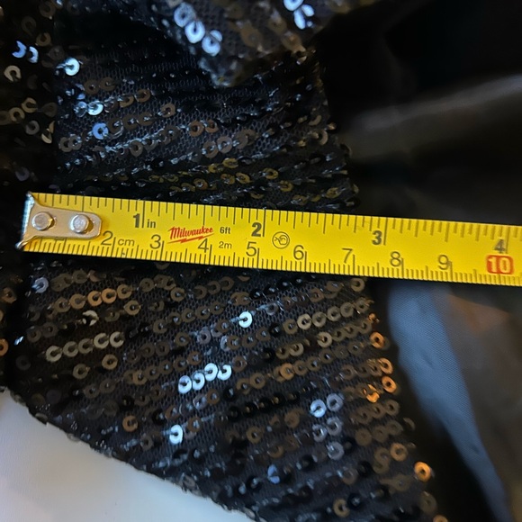 (NWT) Cocktail/Party Sequin V-Neck Wrap Romper (Size M) - Picture 10 of 11